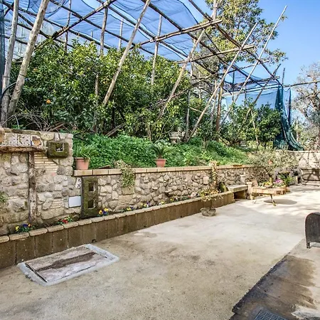 Сasa de vacaciones Golden Lemon - Modern House In Countryside