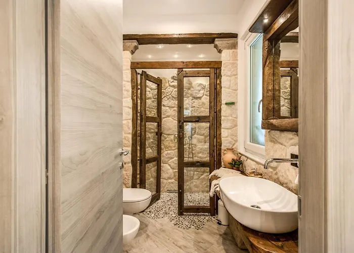 Golden Lemon - Modern House In Countryside *