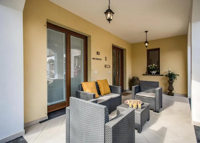 بيت للعطل Golden Lemon - Modern House In Countryside سورينتو