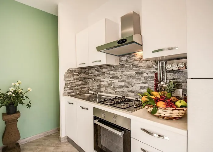 Golden Lemon - Modern House In Countryside بيت للعطل سورينتو