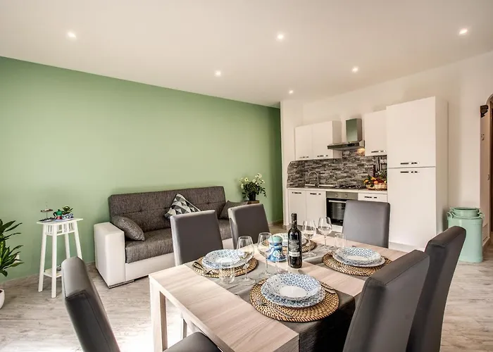 بيت للعطل Golden Lemon - Modern House In Countryside سورينتو