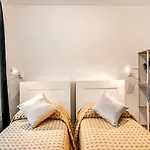Golden Lemon - Modern House In Countryside بيت للعطل